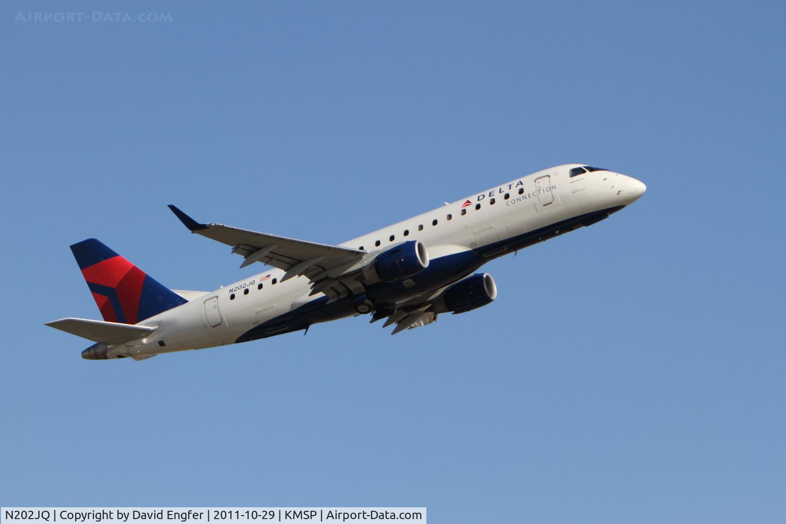 N202JQ, 2008 Embraer 175LR (ERJ-170-200LR) C/N 17000240, 35 @ KMSP