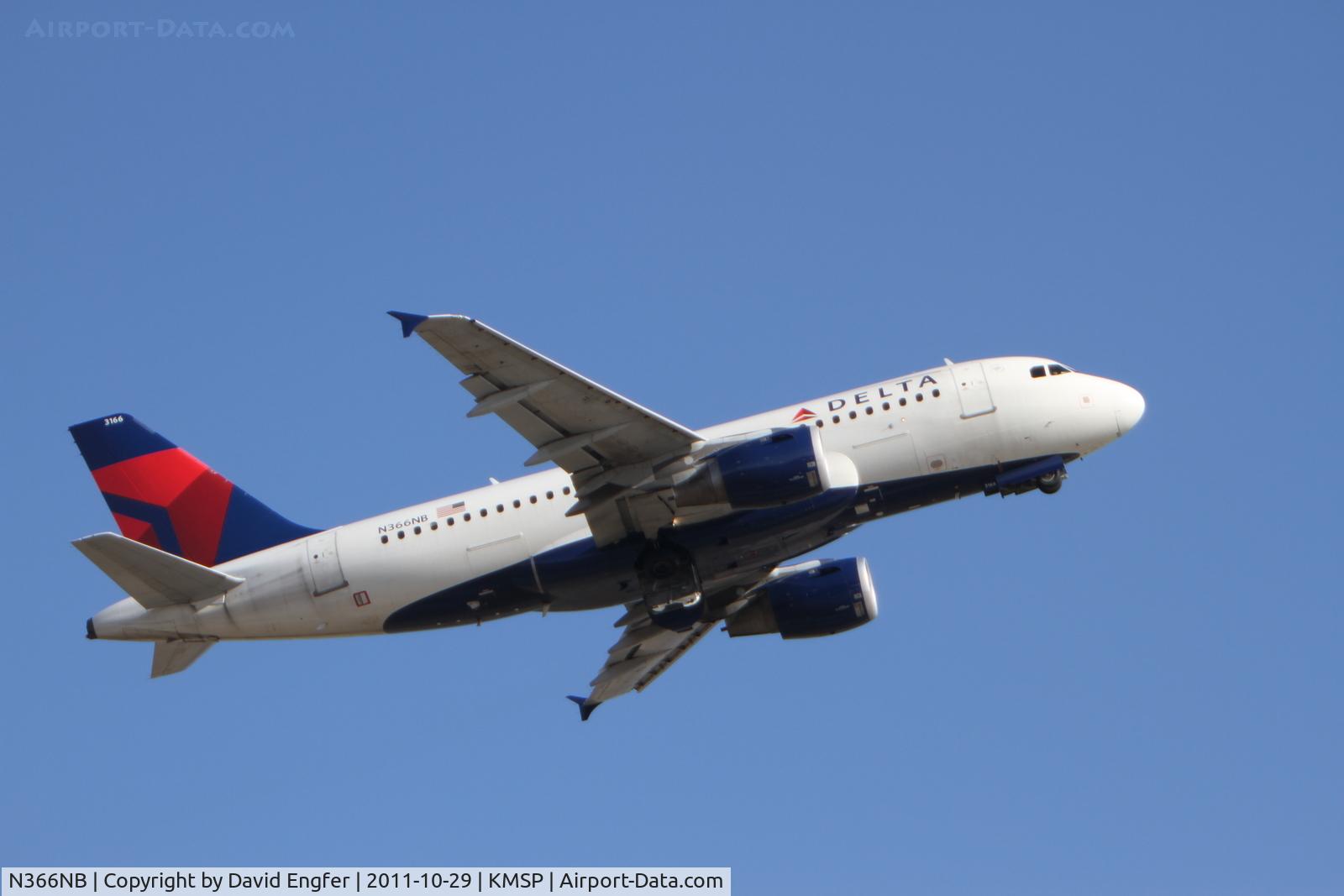 N366NB, 2003 Airbus A319-114 C/N 2026, 35 @ KMSP