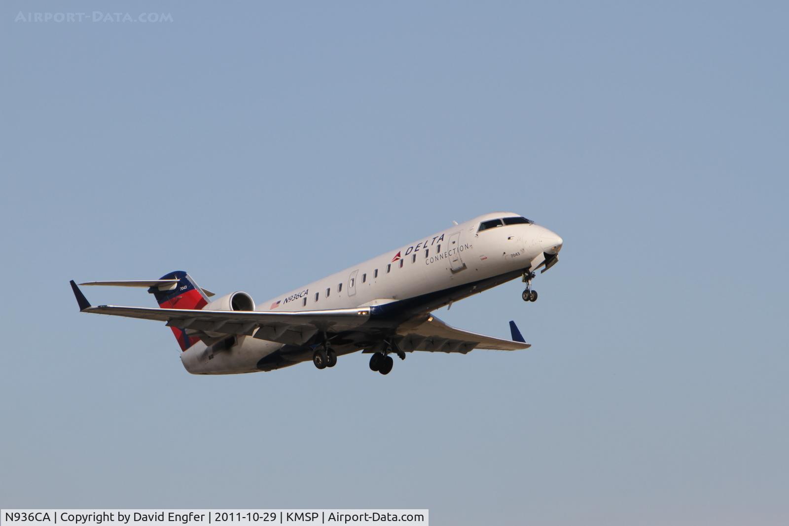 N936CA, 1994 Canadair CRJ-100ER (CL-600-2B19) C/N 7043, 35 @ KMSP