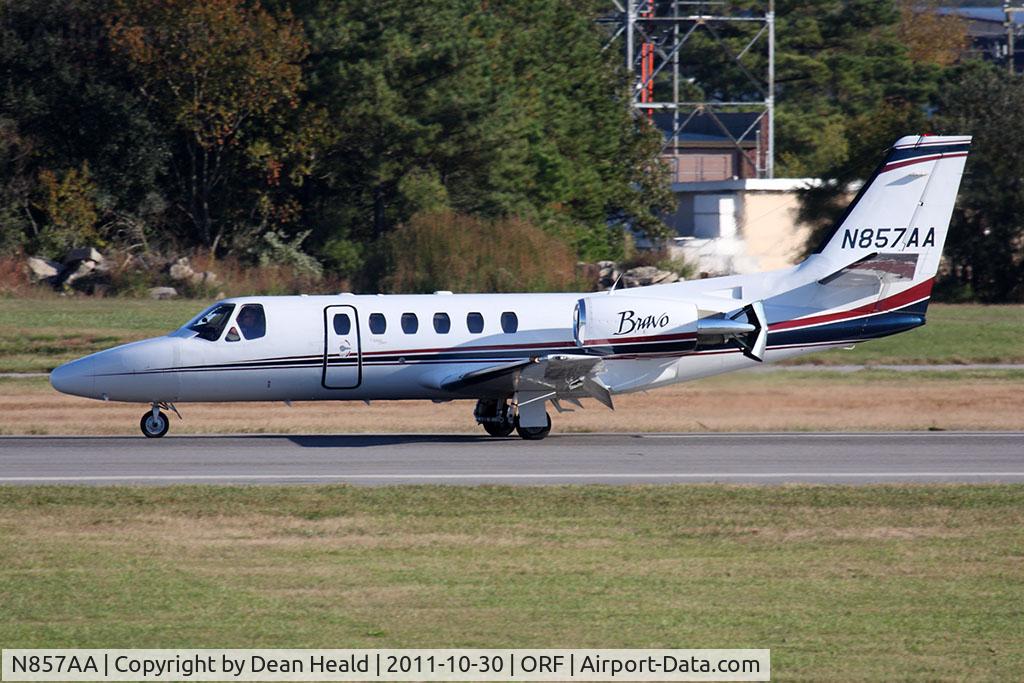 N857AA, 2000 Cessna 550B Citation Bravo C/N 550-0901, JV Service LLC's 2000 Cessna 550B Citation Bravo N857AA rolling out on RWY 5 after arrival from Greenbrier Valley Airport (KLWB).