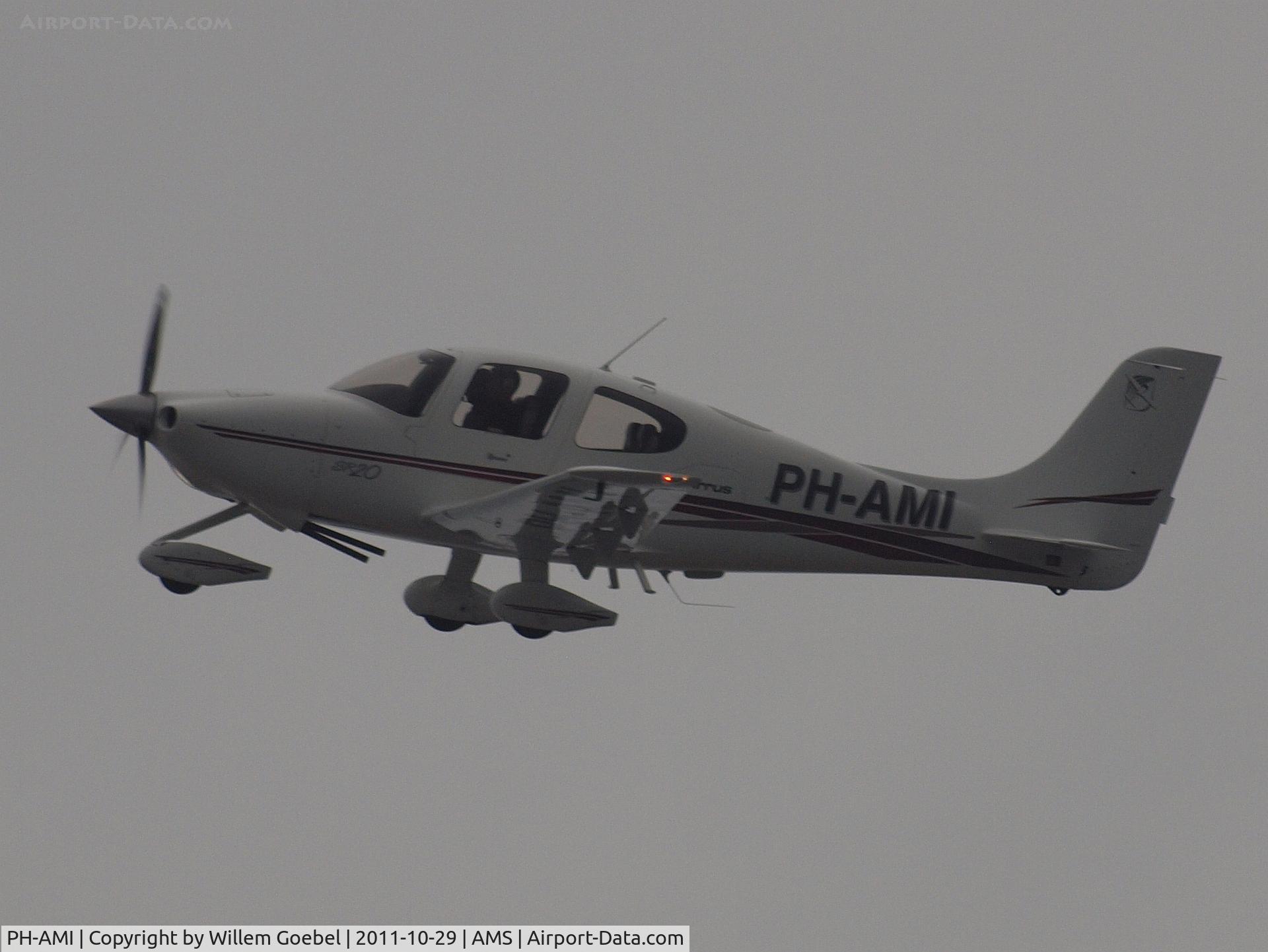 PH-AMI, 2009 Cirrus SR20 C/N 1341, Flyover on the promenade of Schiphol Airport