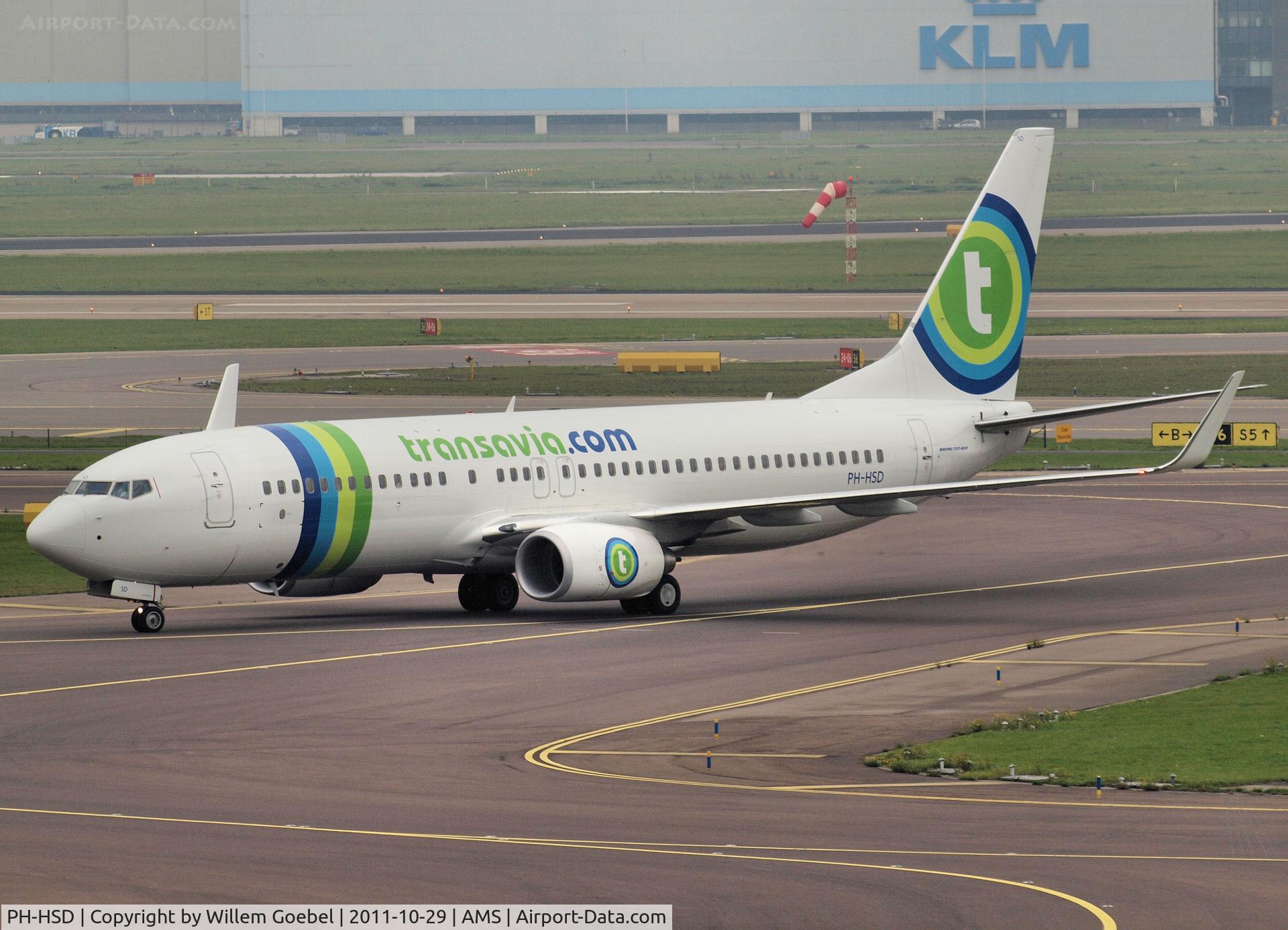 PH-HSD, 2012 Boeing 737-8K2 C/N 39260, Taxi to the gate of Schiphol Airport