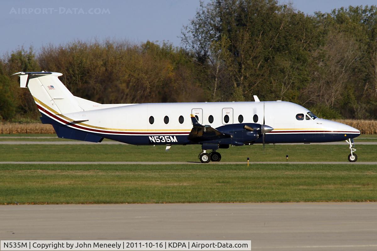 N535M, 1998 Raytheon Aircraft Company 1900D C/N UE-332, Taxiing in - Photo taken in Oct. 2011