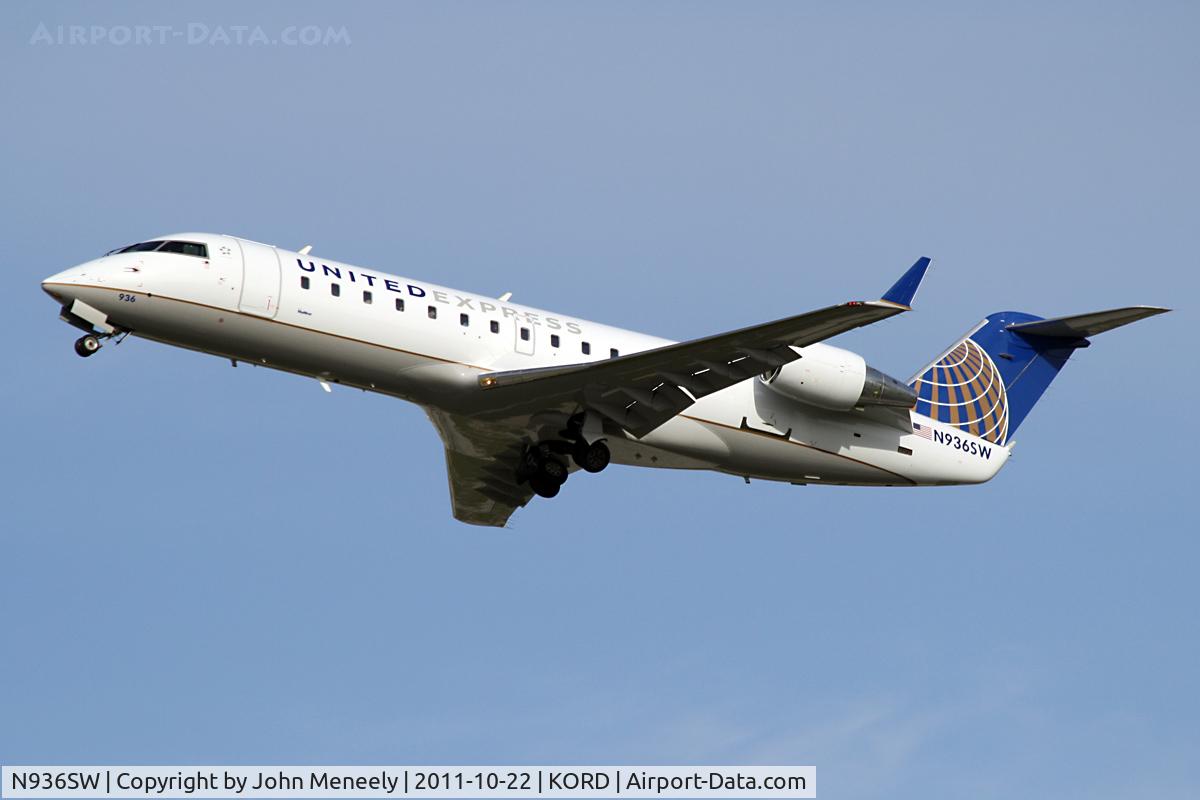 N936SW, 2002 Bombardier CRJ-200LR (CL-600-2B19) C/N 7726, 22L departure