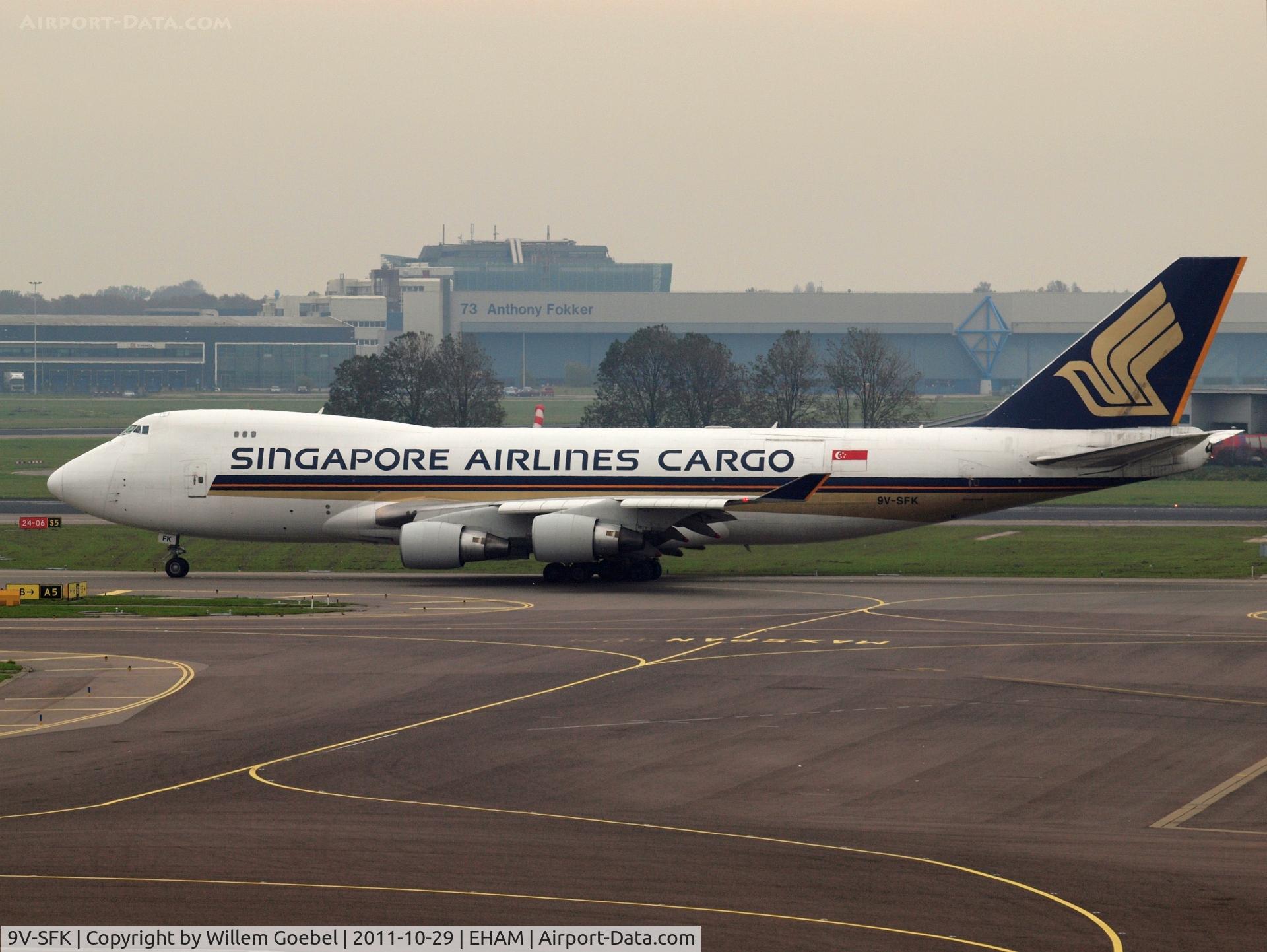 9V-SFK, 1997 Boeing 747-412F/SCD C/N 28023, Taxi to the runway24 on Schiphol Airport