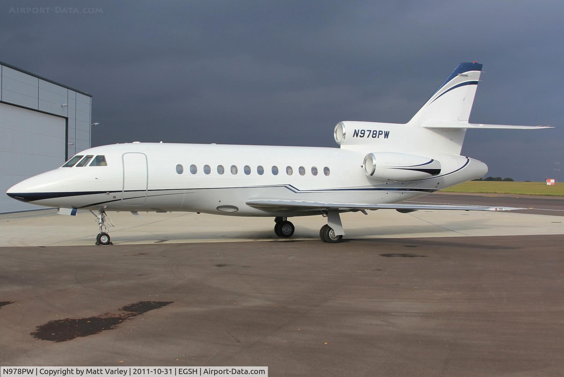 N978PW, 1994 Dassault Falcon 900B C/N 125, Sat on stand at Saxon Air.