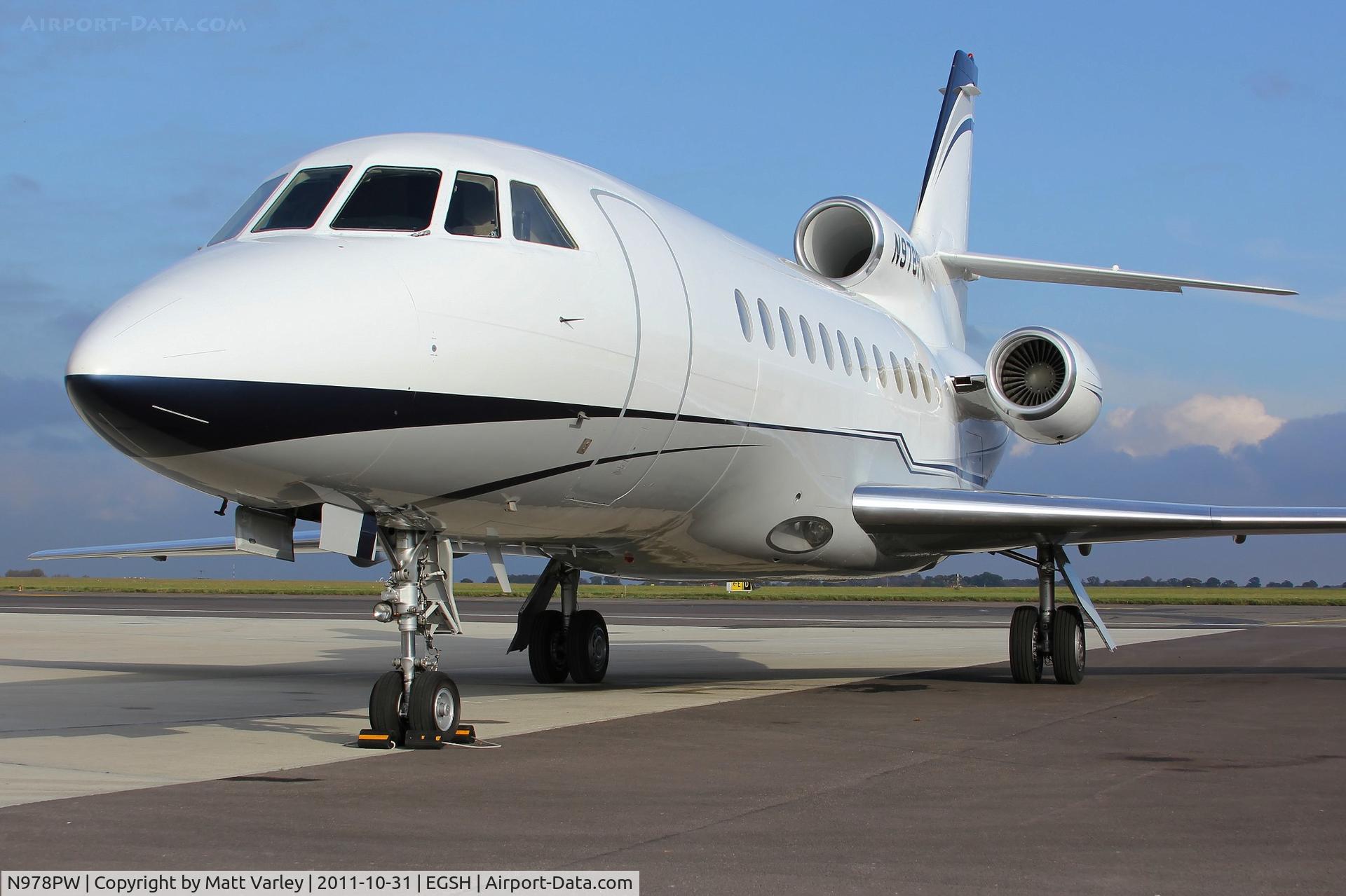 N978PW, 1994 Dassault Falcon 900B C/N 125, Sat on stand at Saxon Air.