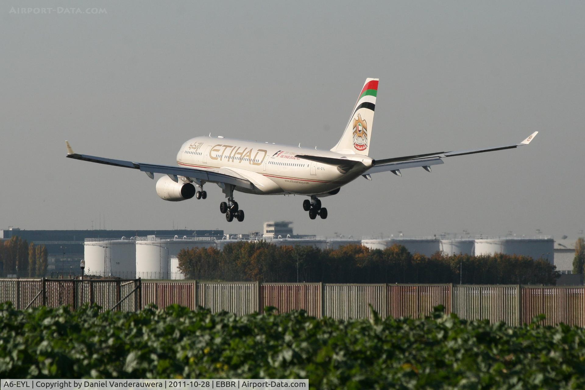 A6-EYL, 2006 Airbus A330-243 C/N 809, Landing to RWY 25L