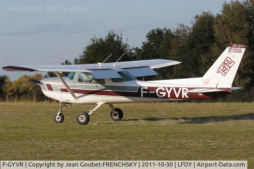F-GYVR, 1983 Cessna 152 C/N 15285745, landing