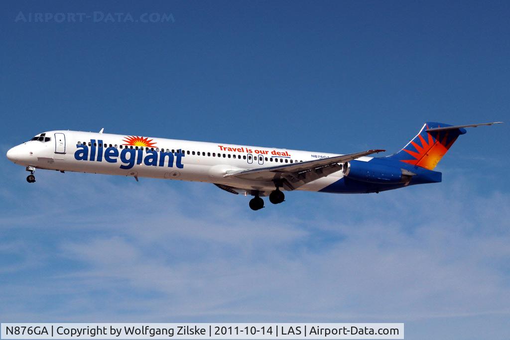 N876GA, 1995 McDonnell Douglas MD-83 (DC-9-83) C/N 53469, visitor