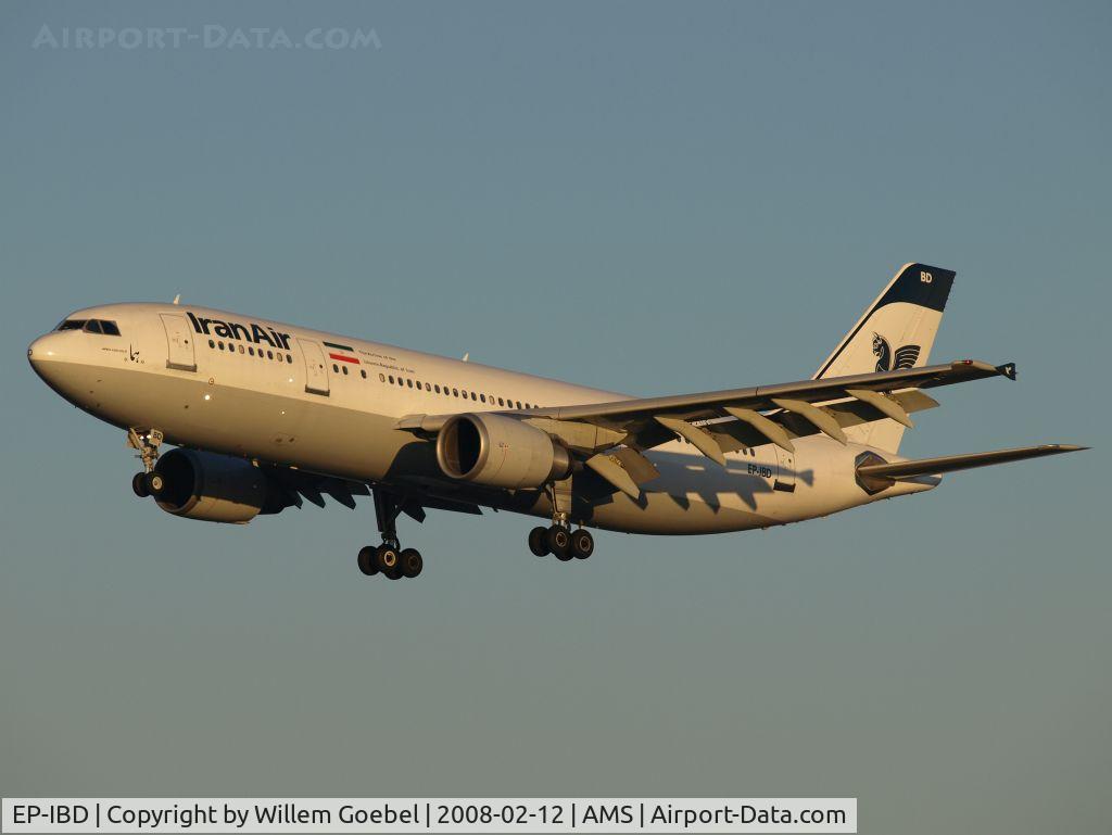 EP-IBD, 1993 Airbus A300B4-605R C/N 696, Landing on Schiphol Airport on runway 18C