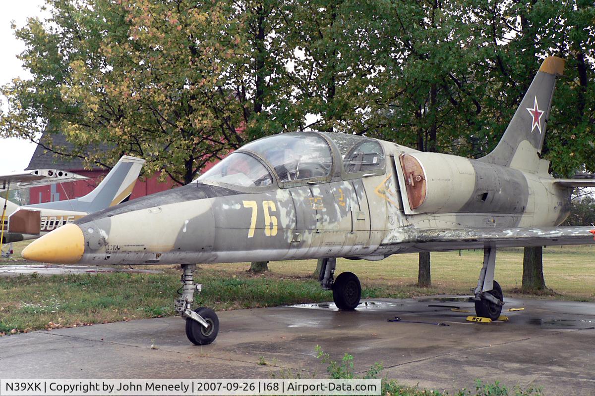 N39XK, Aero L-39 Albatros C/N 332441, Parked