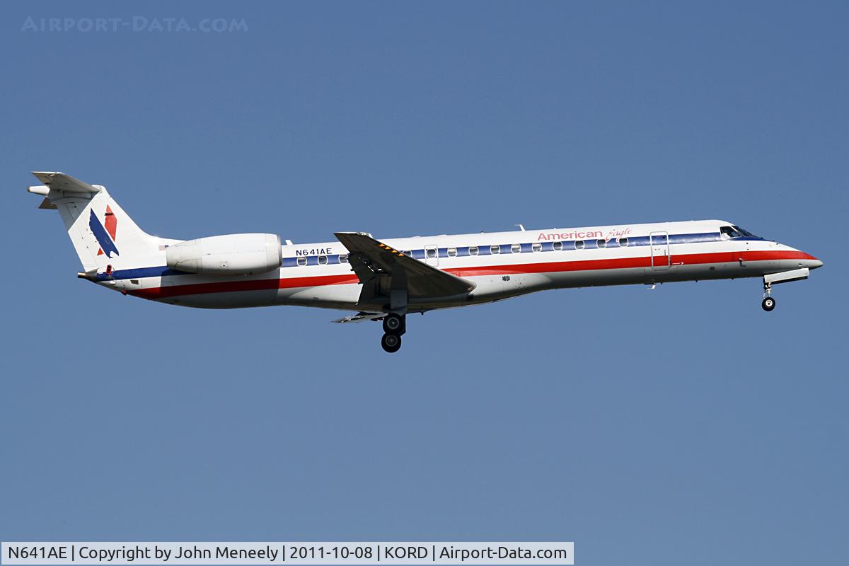N641AE, 1999 Embraer ERJ-145LR (EMB-145LR) C/N 145191, Short final