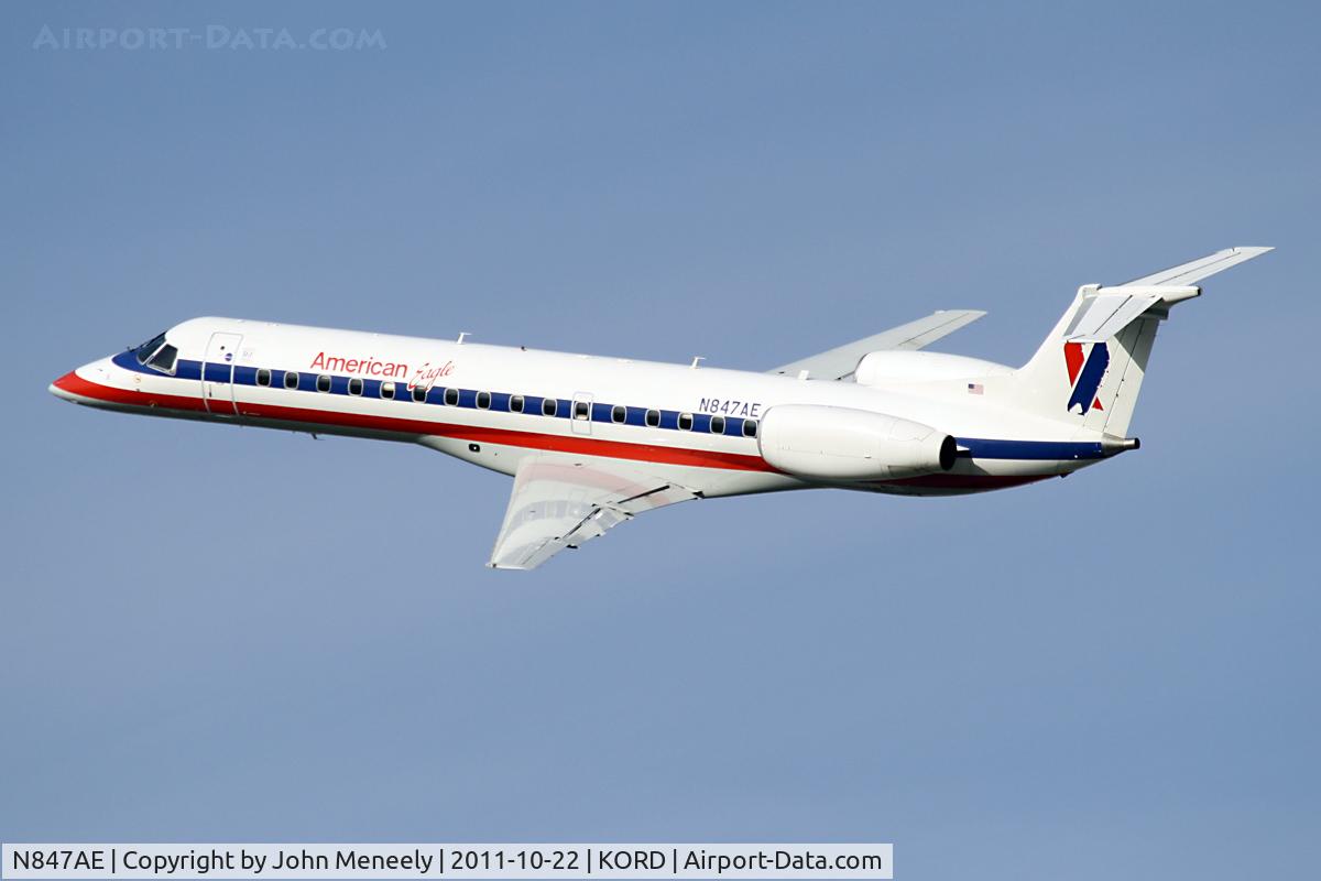 N847AE, 2003 Embraer ERJ-140LR (EMB-135KL) C/N 145707, Climbing out