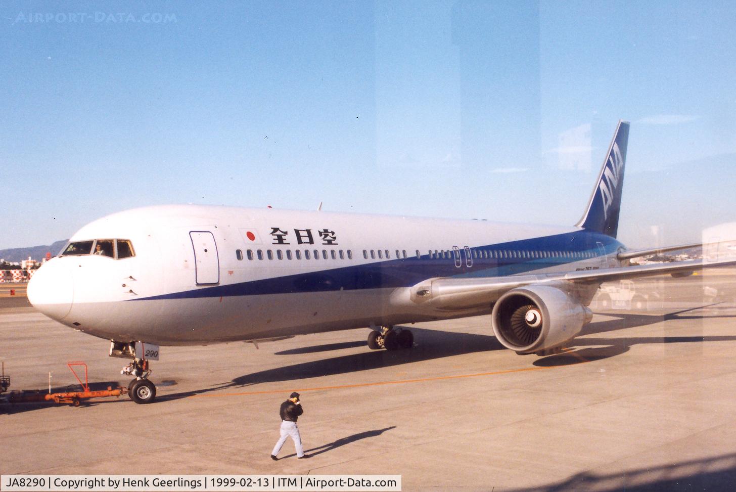 JA8290, 1989 Boeing 767-381 C/N 24417, ANA