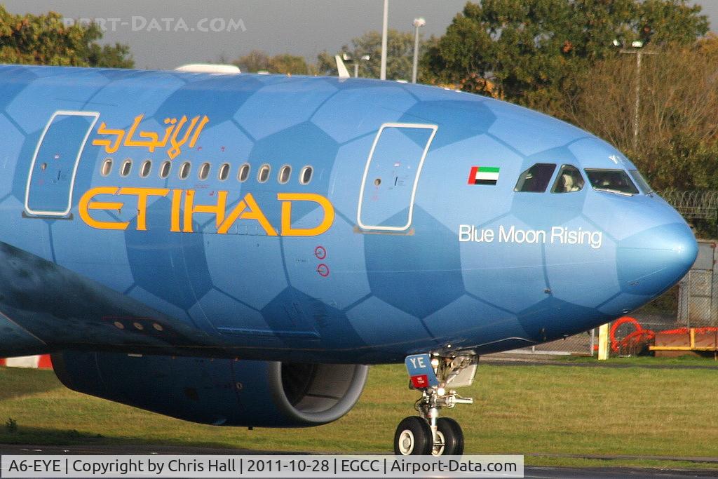 A6-EYE, 2005 Airbus A330-243 C/N 688, 