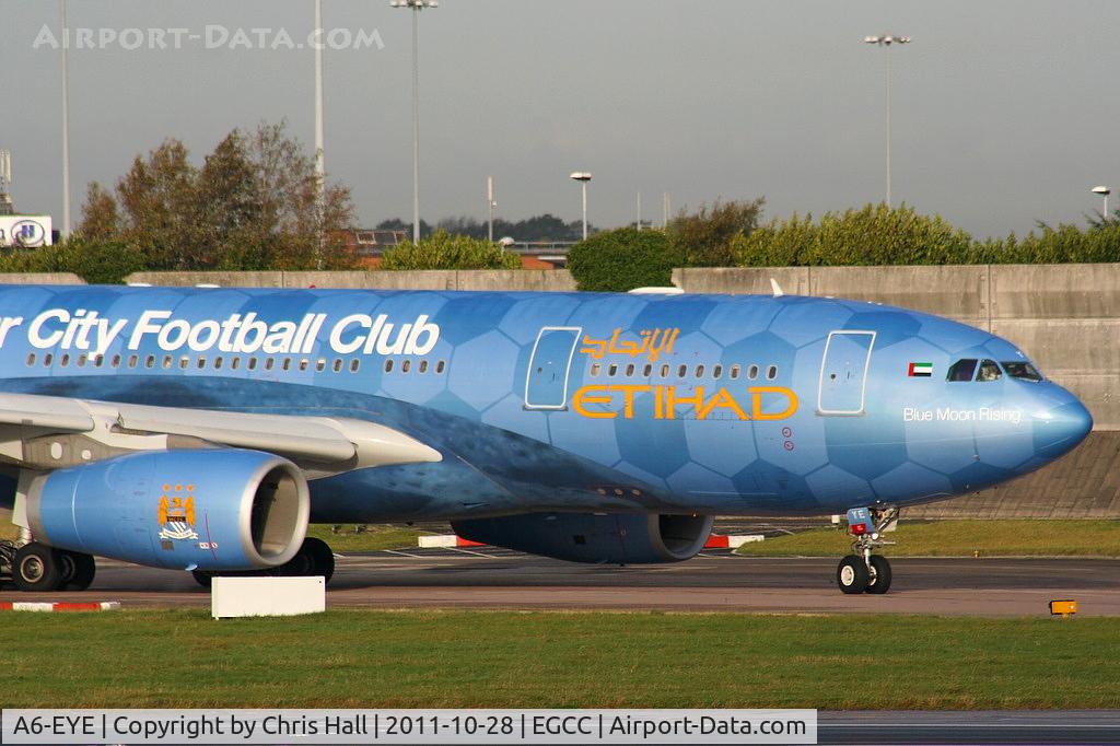 A6-EYE, 2005 Airbus A330-243 C/N 688, Etihad logo jet in full Manchester City FC colour scheme