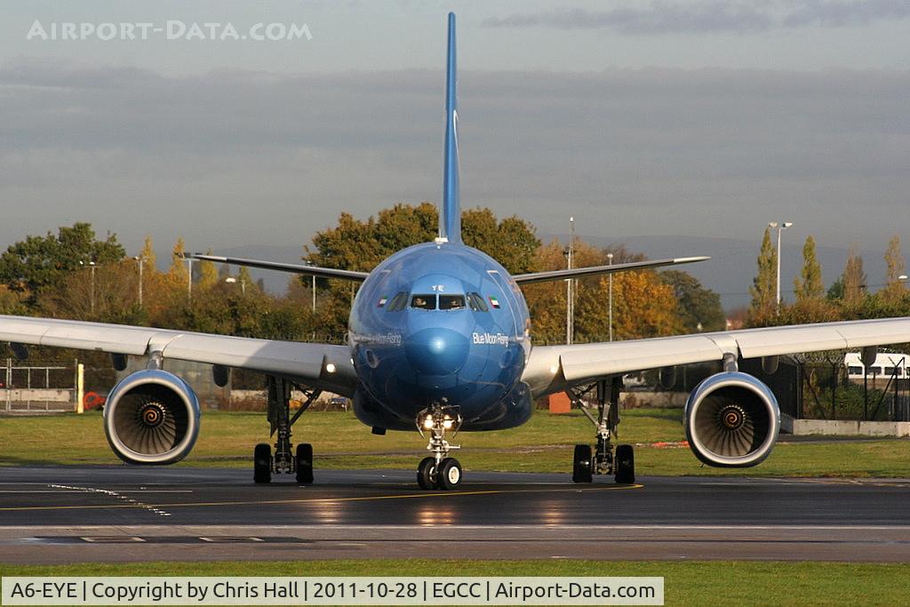 A6-EYE, 2005 Airbus A330-243 C/N 688, Etihad logo jet in full Manchester City FC colour scheme