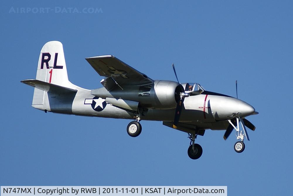 N747MX, 1945 Grumman F7F-3 Tigercat C/N C.245, Landing 12R