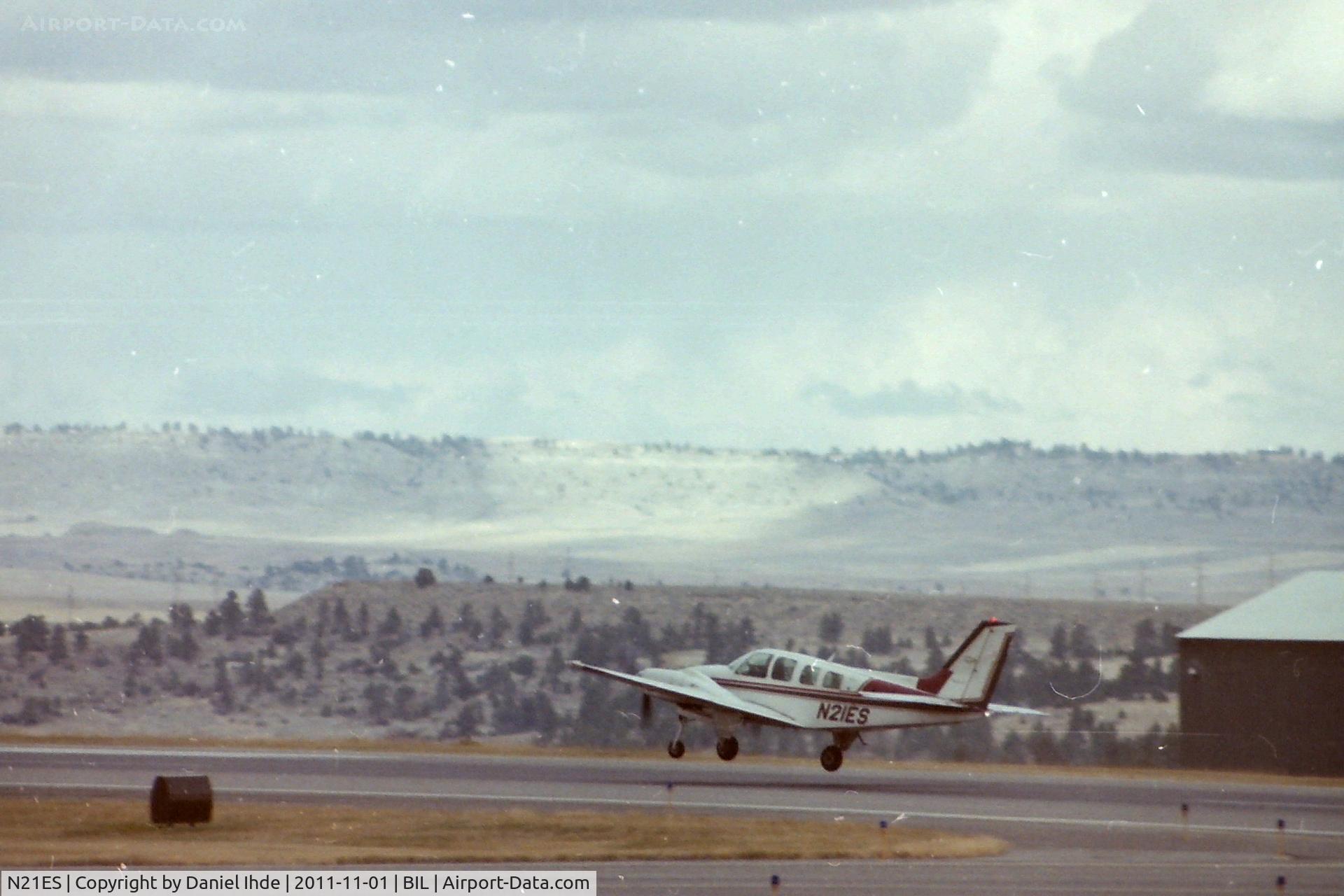 N21ES, 1980 Beech 58 Baron C/N TH-1123, Beech Baron @ BIL
Expired Fuji Superia