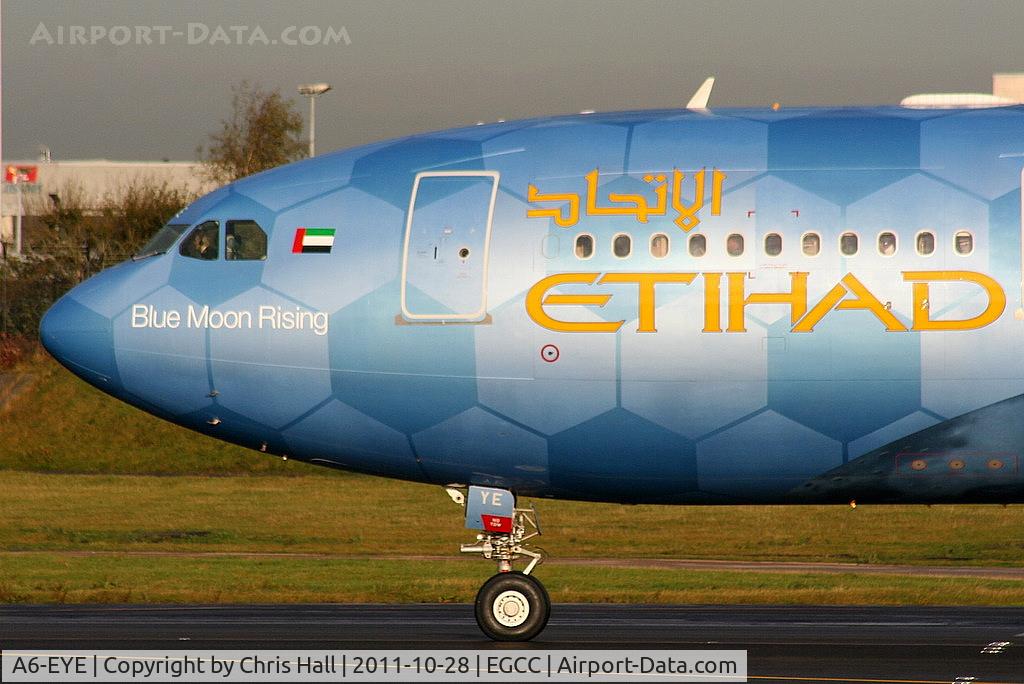 A6-EYE, 2005 Airbus A330-243 C/N 688, 