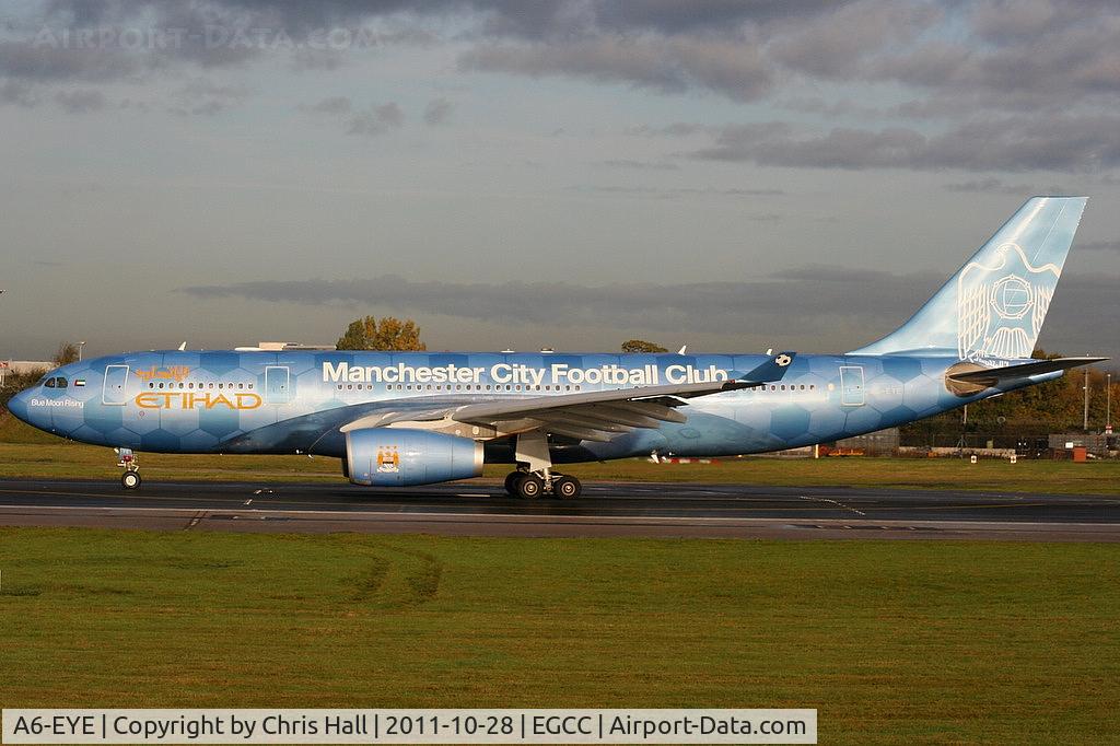 A6-EYE, 2005 Airbus A330-243 C/N 688, Etihad logo jet in full Manchester City FC colour scheme