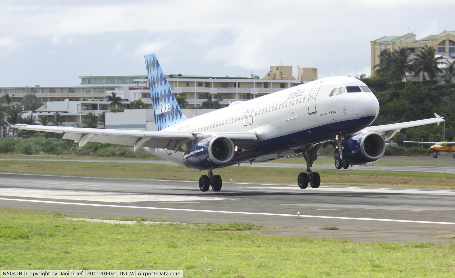 N504JB, 1999 Airbus A320-232 C/N 1156, N504JB landing at TNCM