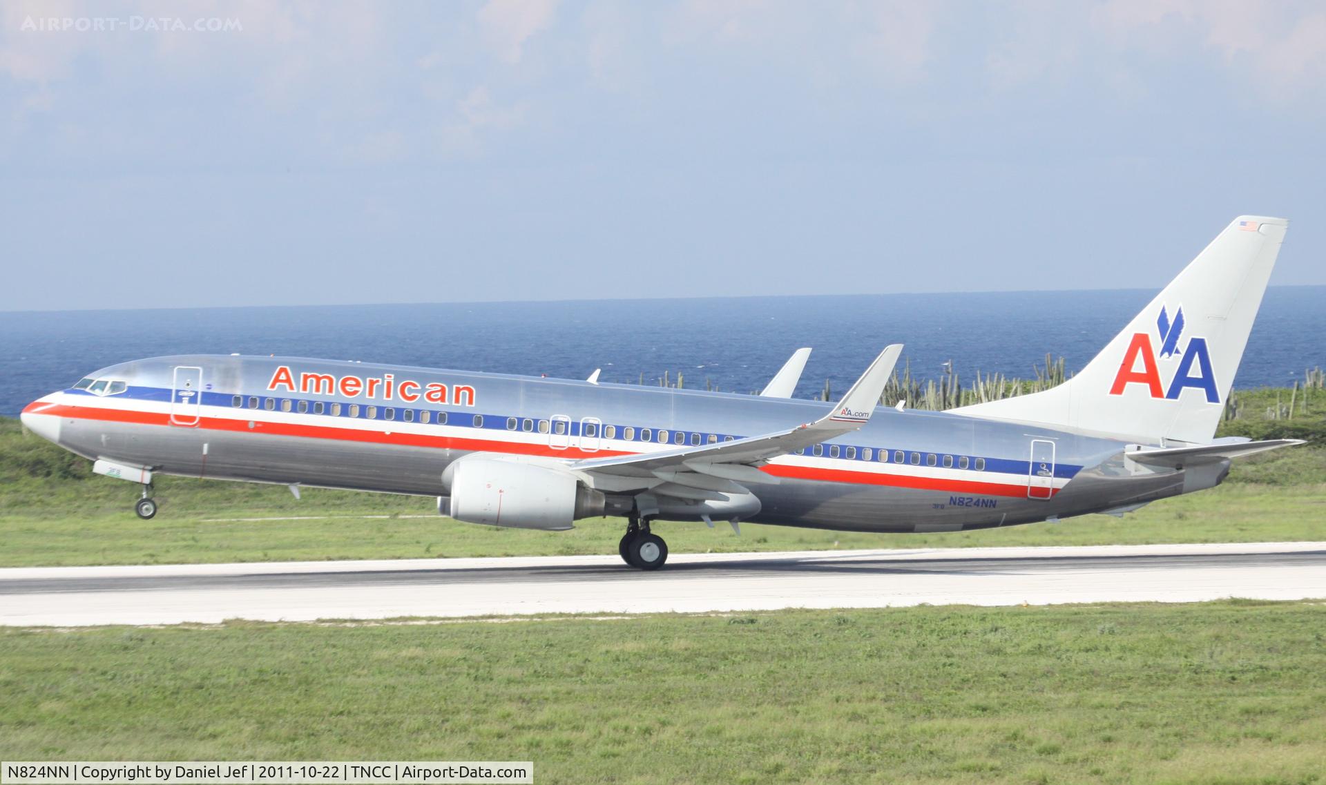 N824NN, 2010 Boeing 737-823 C/N 30916, N824NN at TNCC