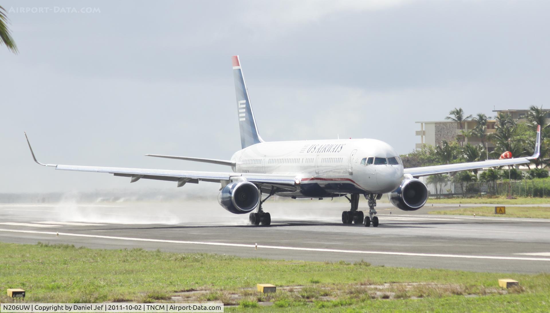 N206UW, 1995 Boeing 757-2B7 C/N 27808, N206UW at TNCM