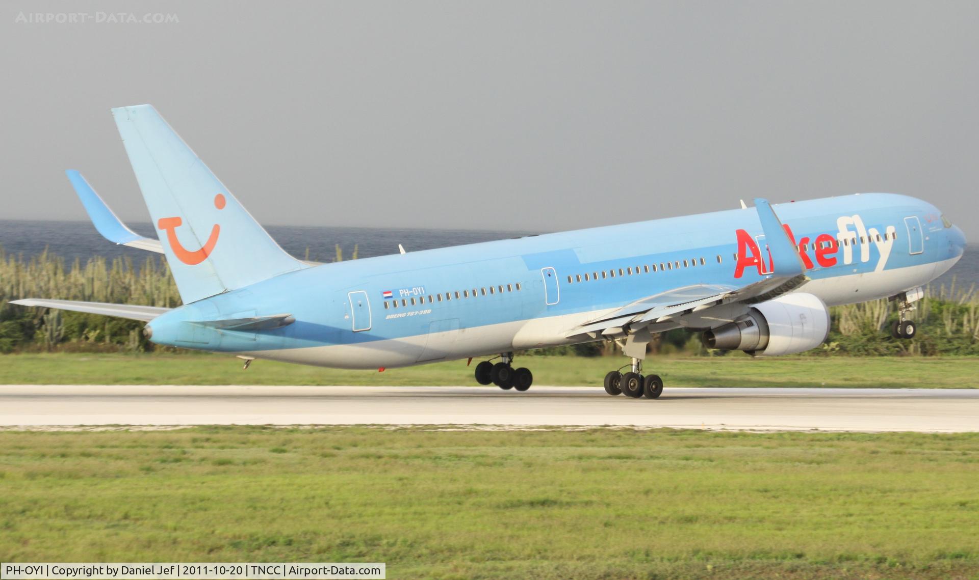 PH-OYI, 2000 Boeing 767-304/ER C/N 29138, PH-OYI at TNCC
