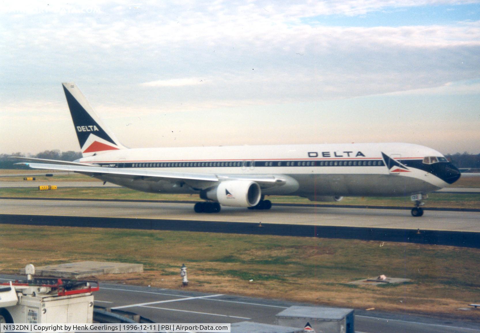 N132DN, 1991 Boeing 767-332 C/N 24981, Delta