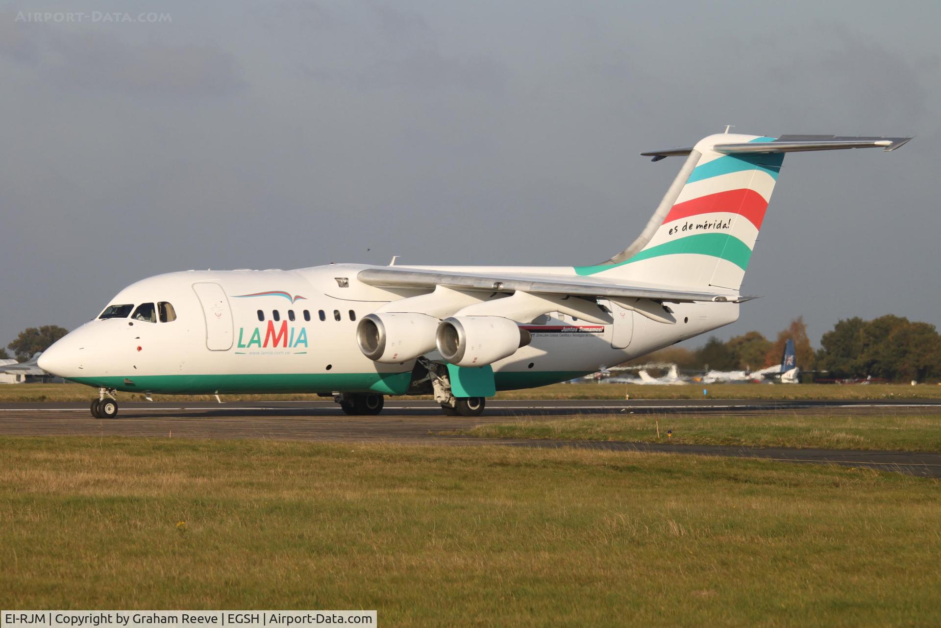 EI-RJM, 1999 British Aerospace Avro 146-RJ85A C/N E2350, About to depart,