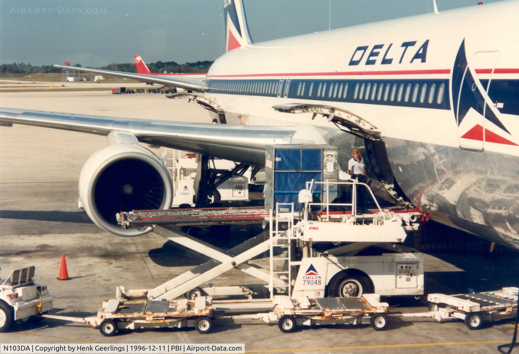 N103DA, 1982 Boeing 767-232 C/N 22215, Delta