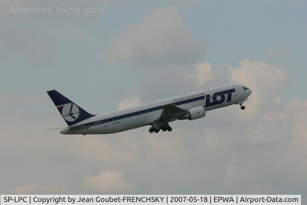 SP-LPC, 1997 Boeing 767-35D/ER C/N 28656, POZNAN take off