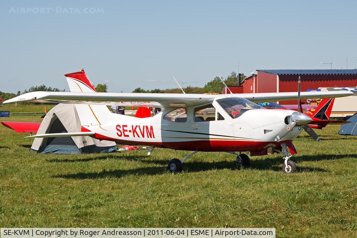 SE-KVM, Cessna F177RG C/N 0115, At EAA FlyIn