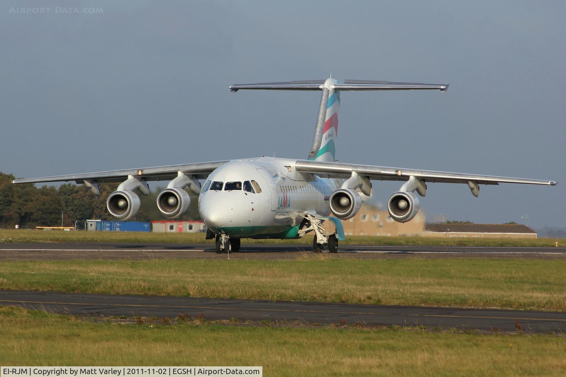 EI-RJM, 1999 British Aerospace Avro 146-RJ85A C/N E2350, Departing EGSH.