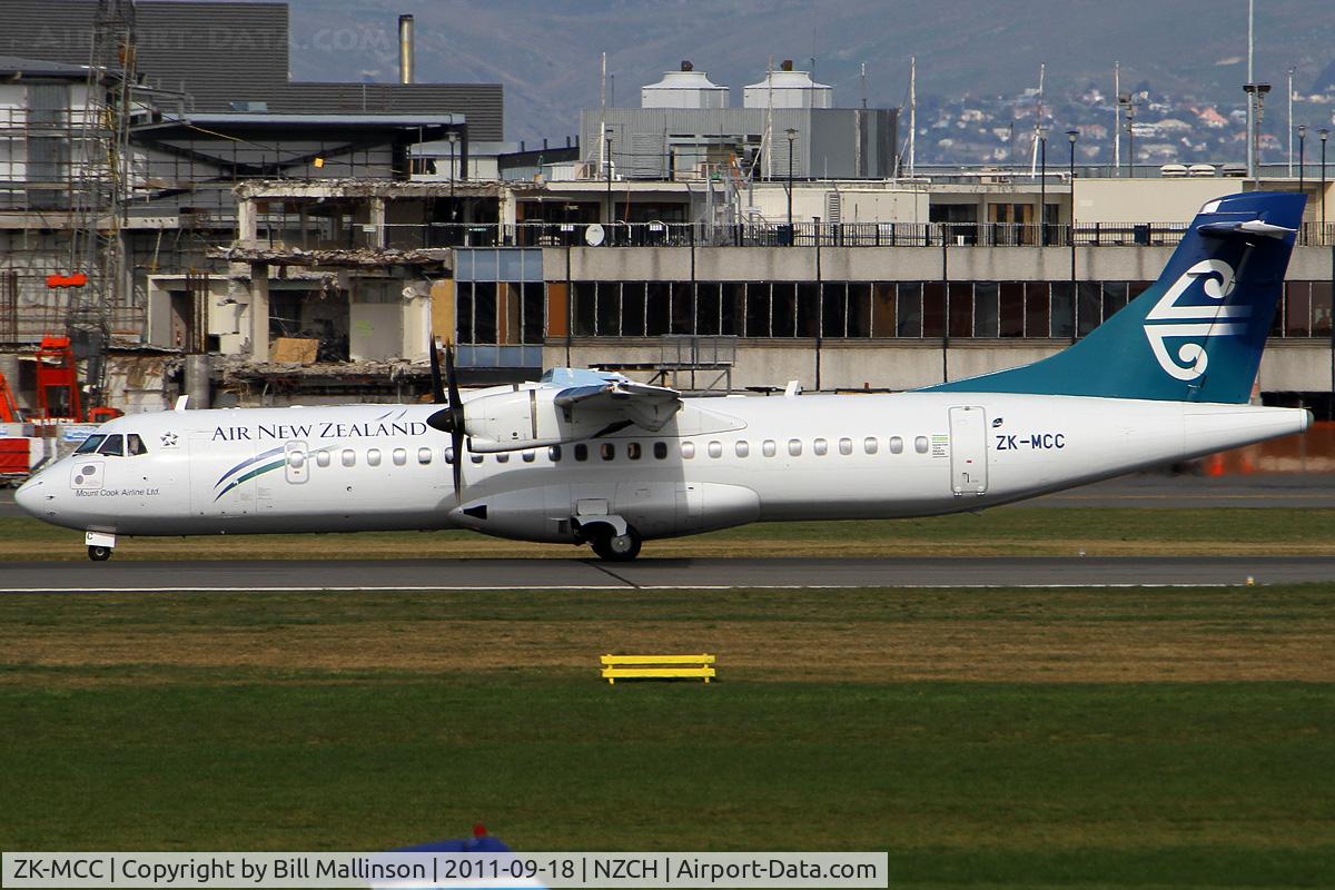 ZK-MCC, 2004 ATR 72-212A C/N 714, rolling on 02
