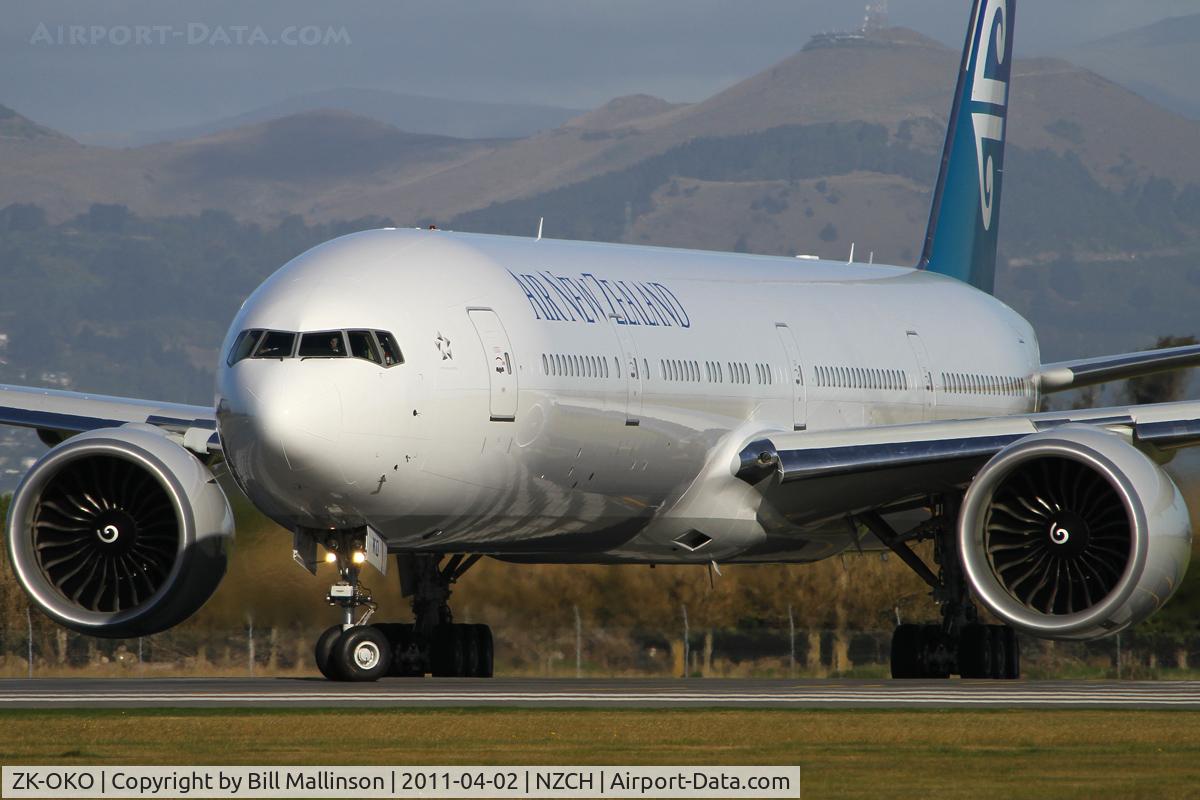 ZK-OKO, 2011 Boeing 777-306/ER C/N 38407, readying for 02