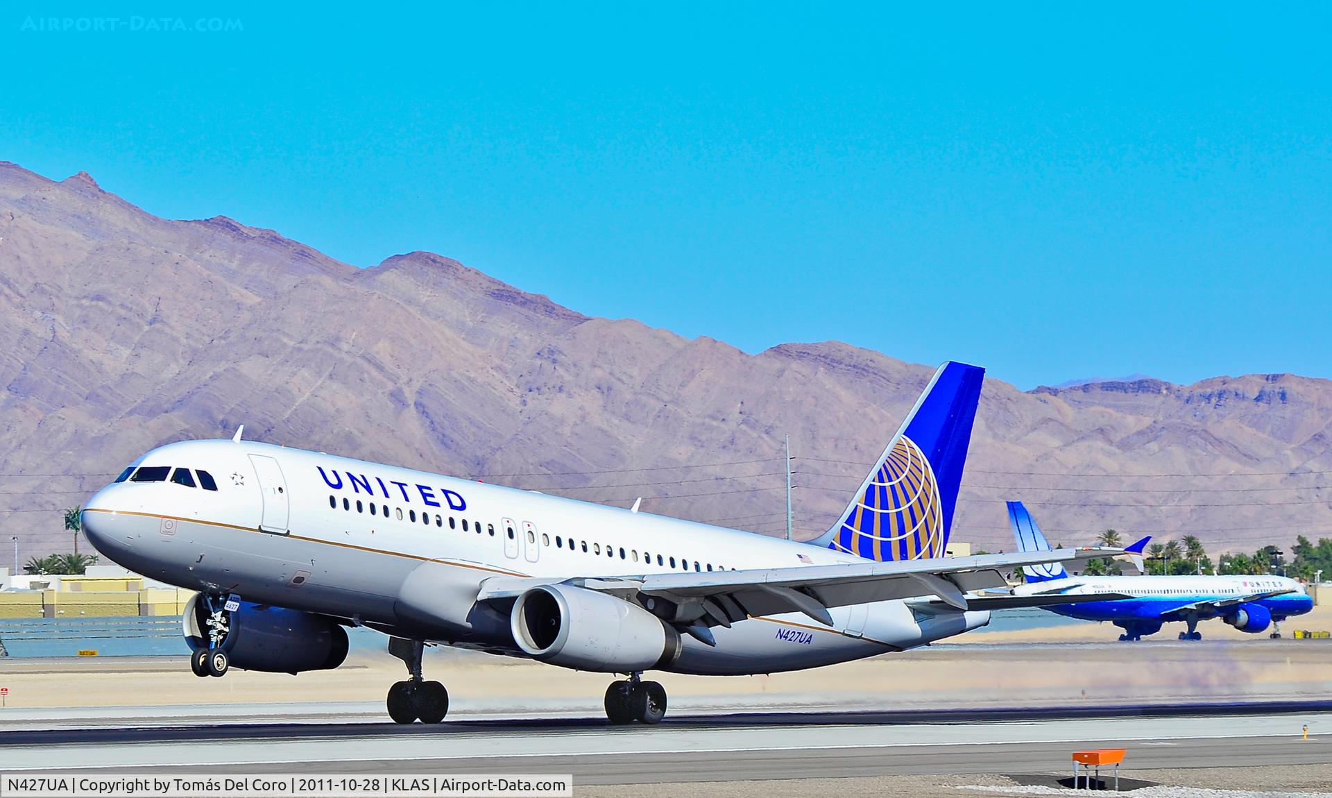 N427UA, 1995 Airbus A320-232 C/N 512, N427UA United Airlines 1995 Airbus A320-232 C/N 512

Las Vegas - McCarran International (LAS / KLAS)
USA - Nevada, October 28, 2011
Photo: Tomás Del Coro
