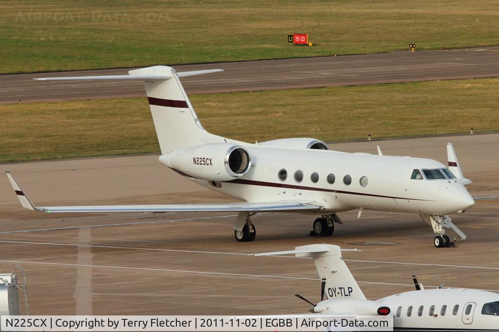 N225CX, 2009 Gulfstream Aerospace GIV-X (G450) C/N 4171, At Birmingham Airport in the UK