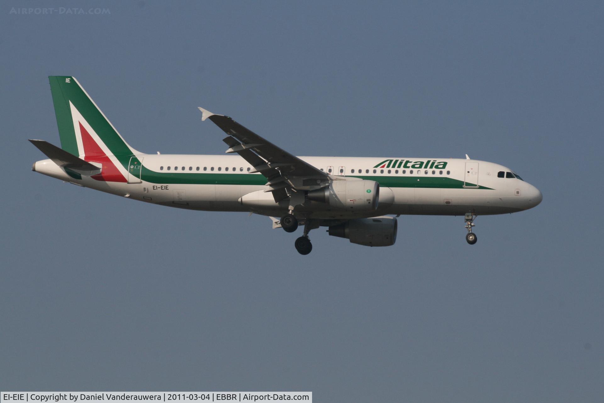 EI-EIE, 2010 Airbus A320-216 C/N 4536, Flight AZ156 is descending to RWY 02