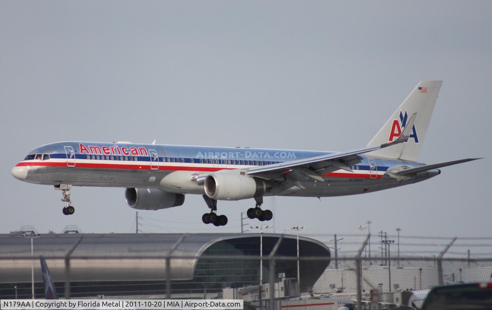 N179AA, 2002 Boeing 757-223 C/N 32397, American 757