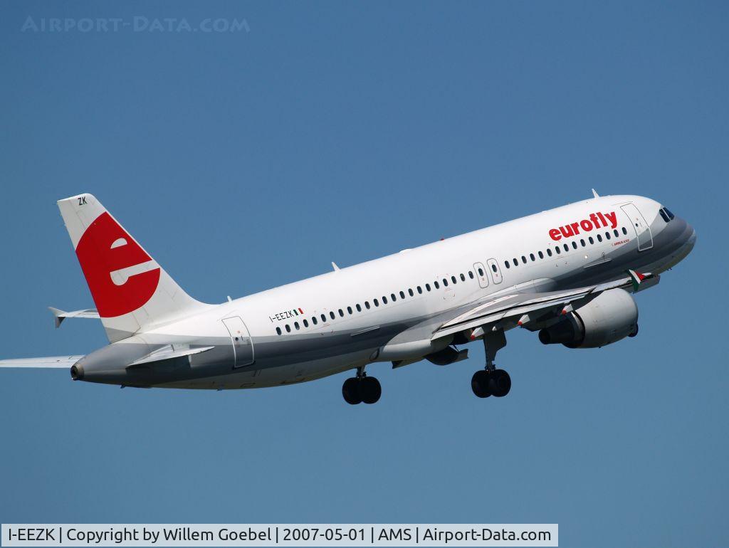 I-EEZK, 1999 Airbus A320-214 C/N 1125, Take off from Schiphol Airport on runway 36L