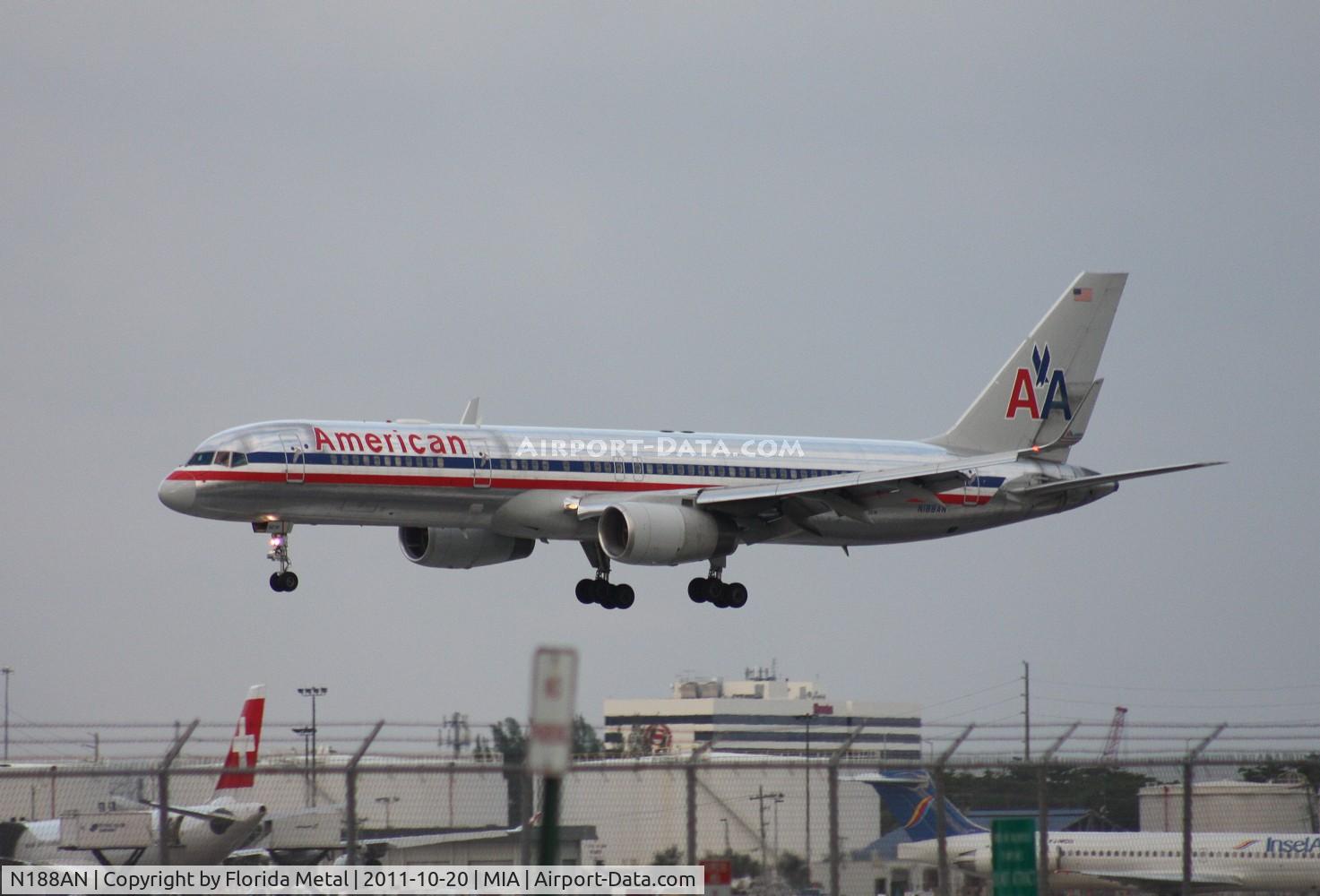 N188AN, 2001 Boeing 757-223 C/N 32382, American 757