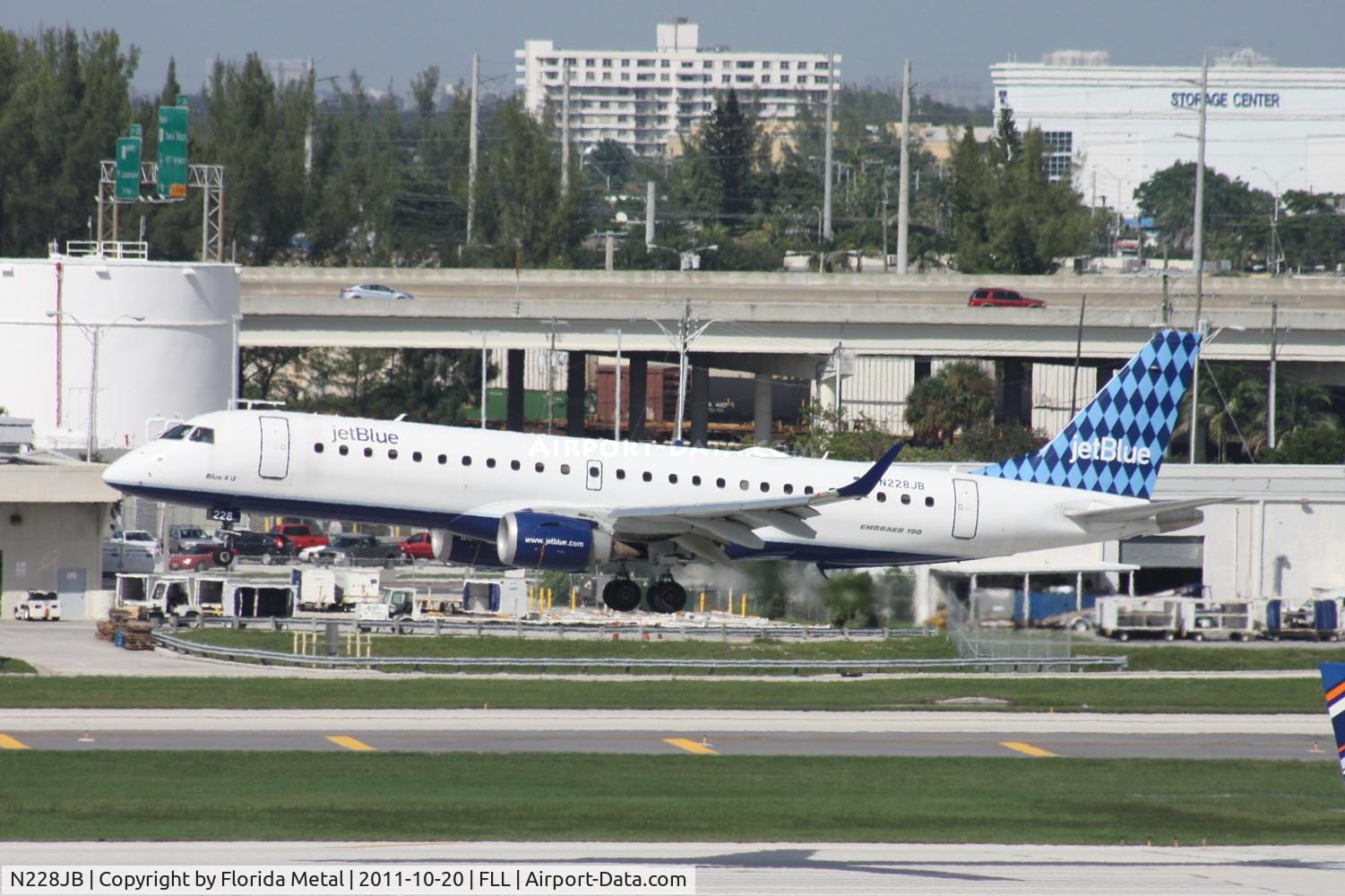 N228JB, 2006 Embraer 190AR (ERJ-190-100IGW) C/N 19000030, 