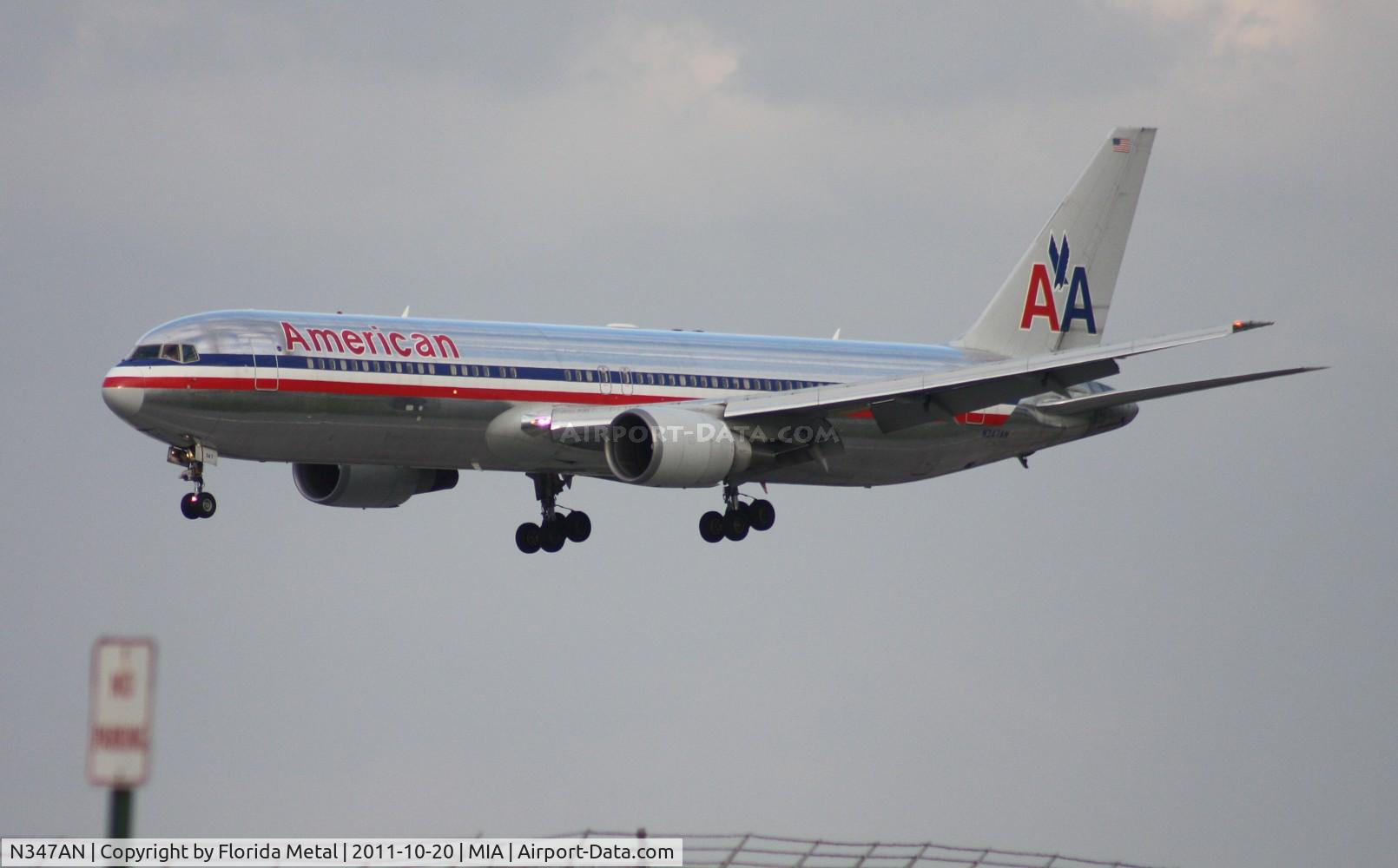N347AN, 2003 Boeing 767-323 C/N 33086, American 767