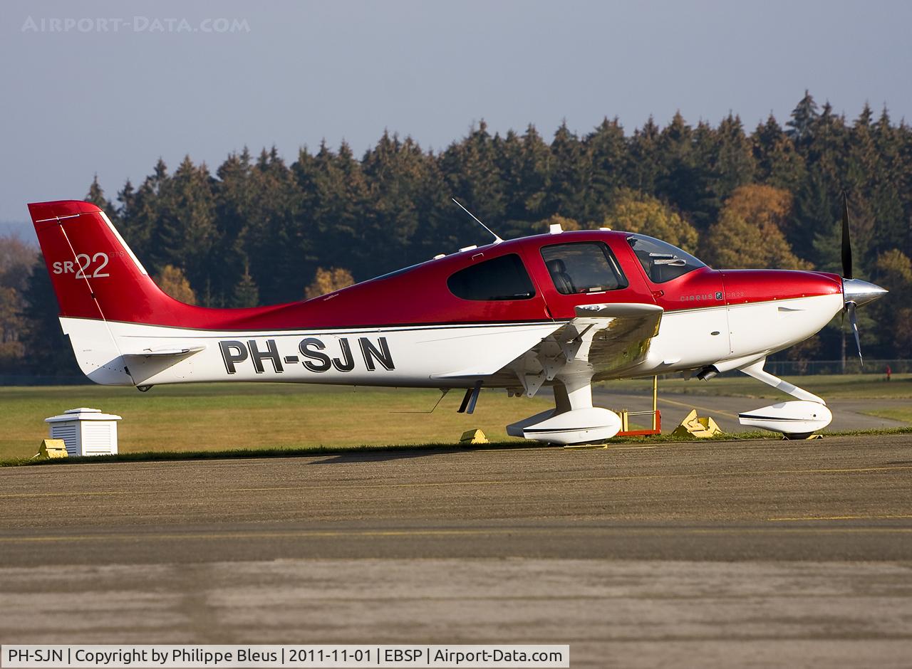 PH-SJN, Cirrus SR22 GTS C/N 3716, Nice luxury aircraft at (not horizontal) parking.