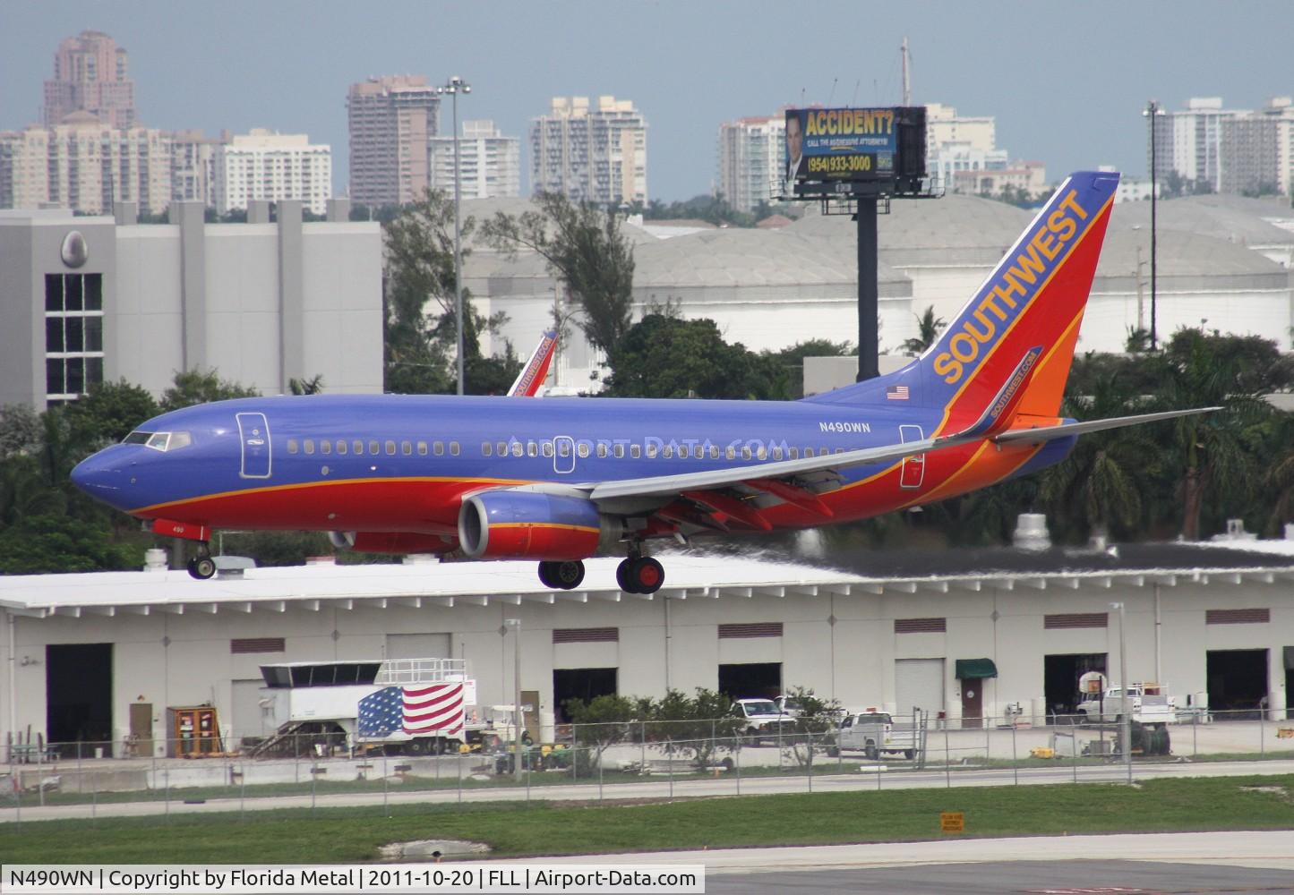 N490WN, 2004 Boeing 737-7H4 C/N 32476, Southwest 737