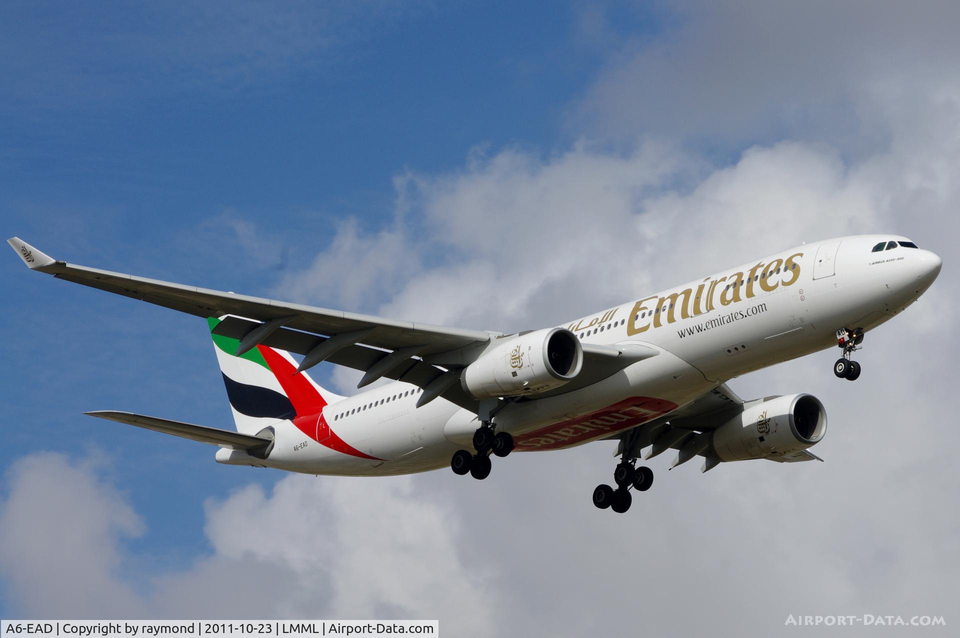 A6-EAD, 2001 Airbus A330-243 C/N 382, A330 A6-EAD Emirates Airlines
