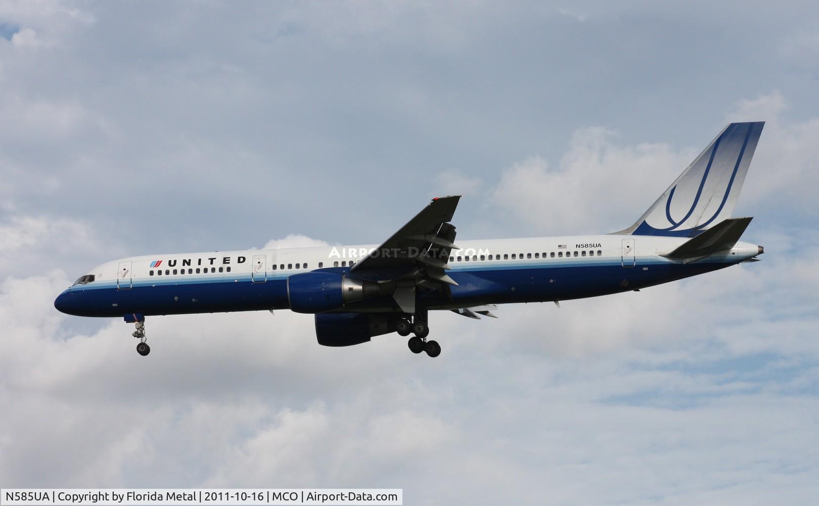 N585UA, 1993 Boeing 757-222 C/N 26709, United 757